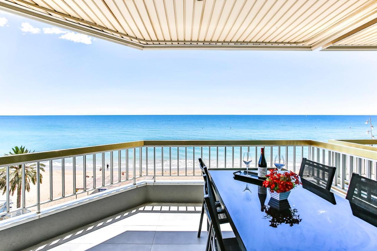 Magnifico Apartamento - Primera Linea De Mar Calafell Eksteriør billede