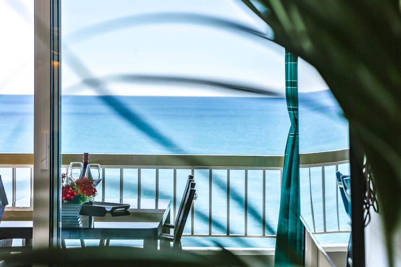 Magnifico Apartamento - Primera Linea De Mar Calafell Eksteriør billede