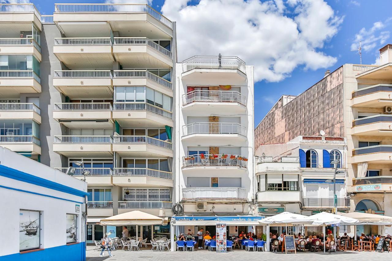 Magnifico Apartamento - Primera Linea De Mar Calafell Eksteriør billede